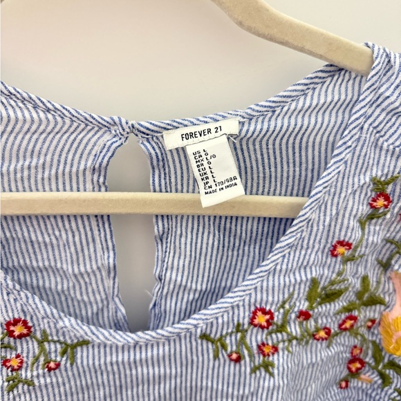 Forever 21 Blouse - Picture 3 of 5